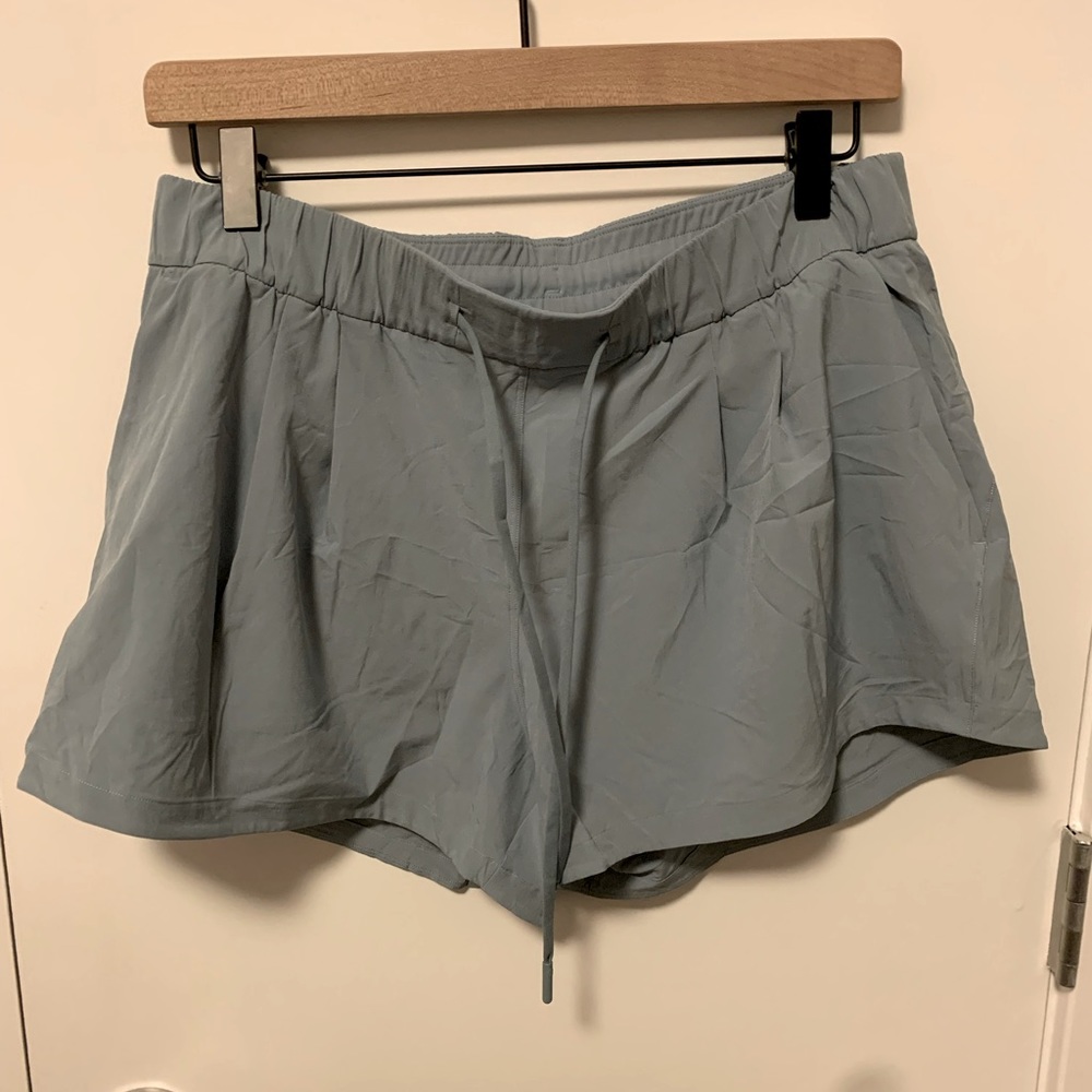 Lululemon Stroll At Sundown Shorts Blue Size 8